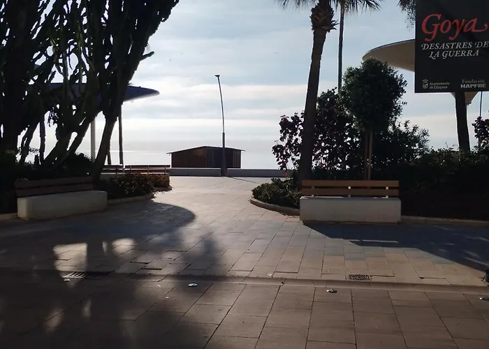 Bajo Frente Al Mar *